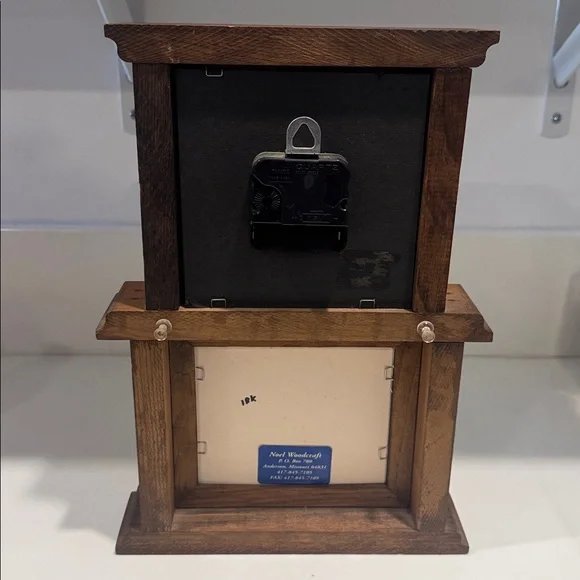 Noel Woodcraft Vintage Country Wood Mantel Clock with Apple Design - Picture 2 of 3